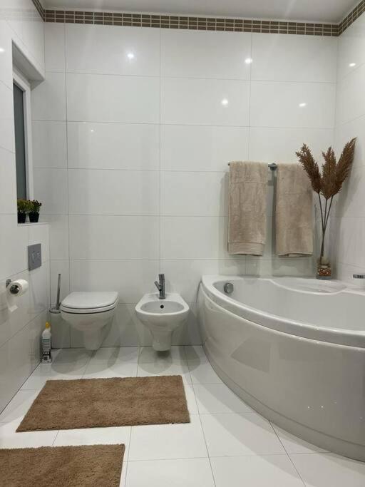 Pembroke St Julians Luxury, Comfort, Location Exterior photo